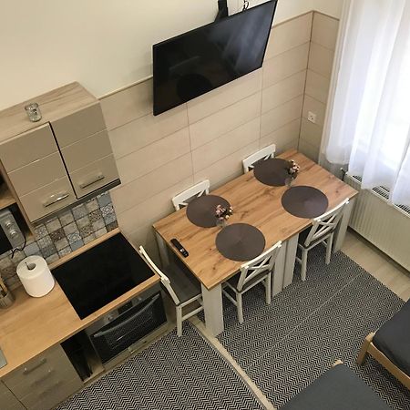 Móra apartman 2 Kiskunfélegyháza Exterior foto